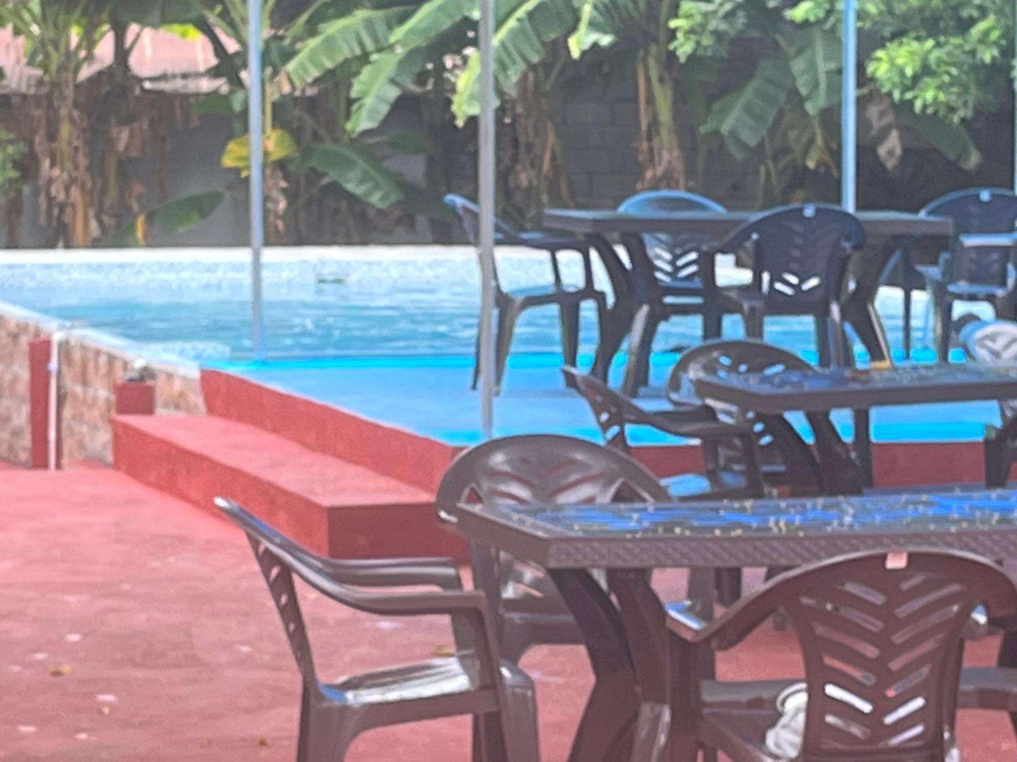 Hotel Chulamar, Piscina Y Restaurante 에스쿠인틀라 외부 사진